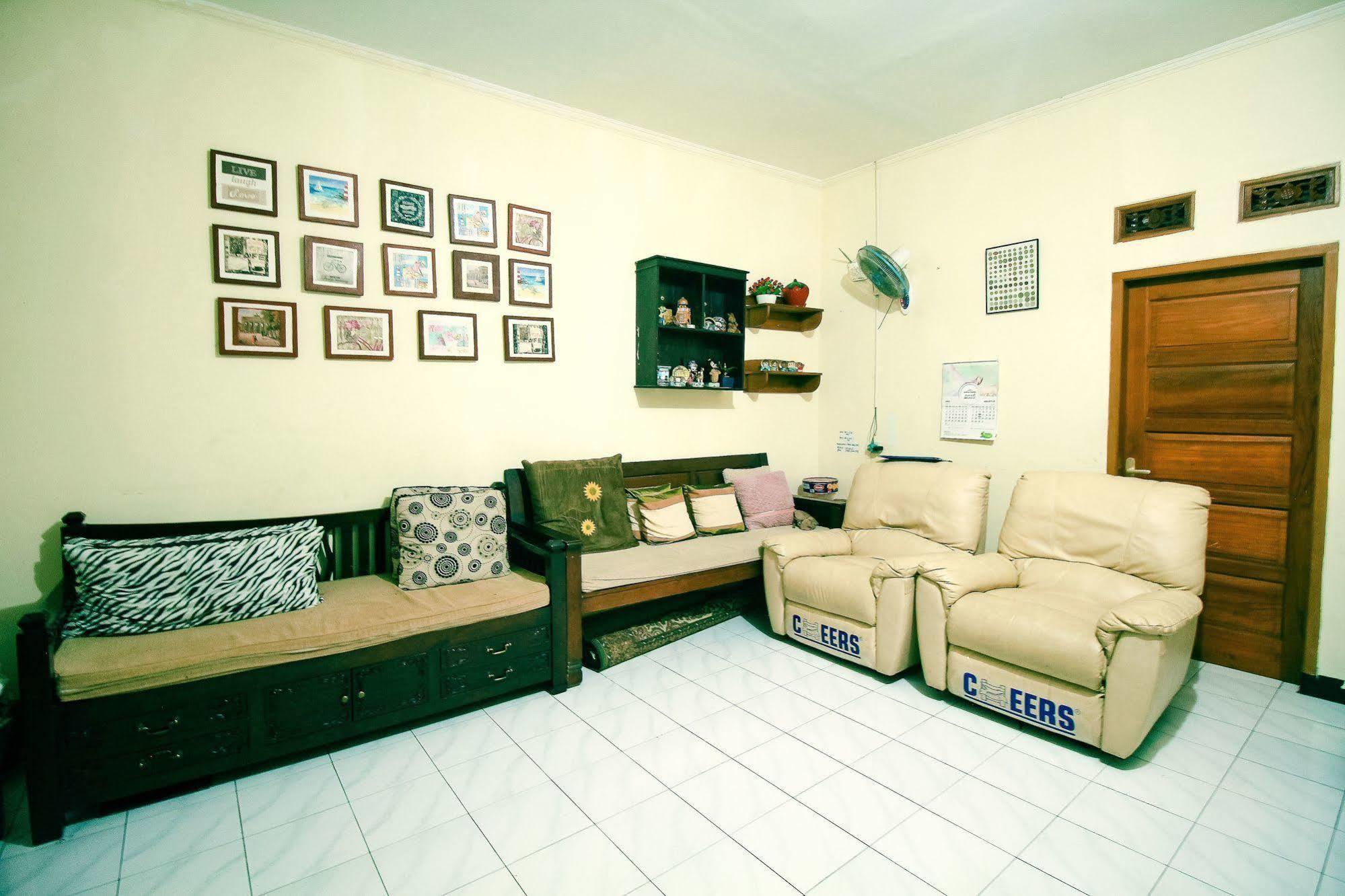 Zen Rooms Rshs Syariah Bandung Buitenkant foto